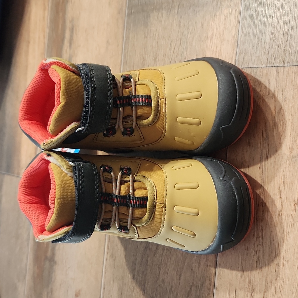 Stride right boys boots